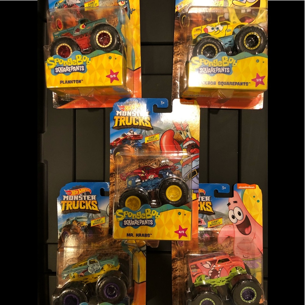 SpongeBob SquarePants Hot Wheels Monster Trucks 5 Car Set Like Monster Jam Truck